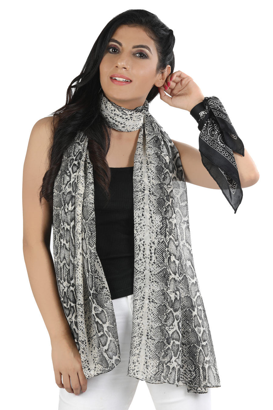 Poly crinkeld chiffon animal printed Scarves